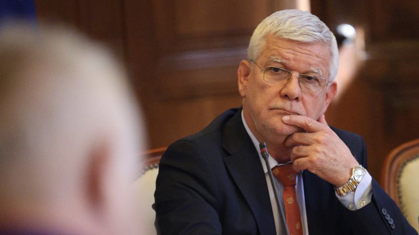 Министър Вътев: България завишава контрола на всички украински стоки