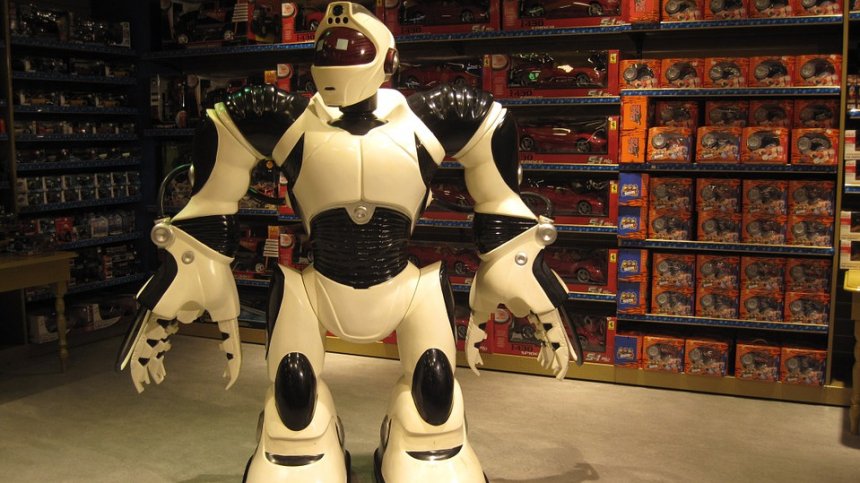 "Дубиоза Колектив" се сдоби с нов член, който пее и свири - хуманоидeн робот