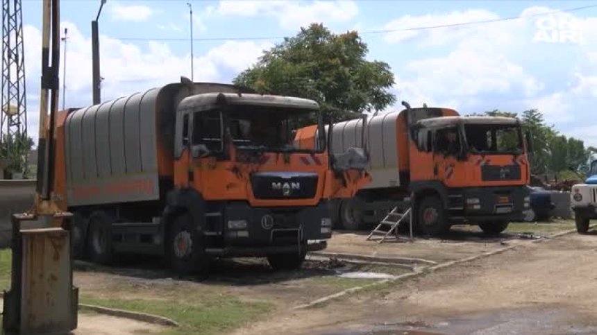 Запалиха сметопочистващите камиони в Свиленград