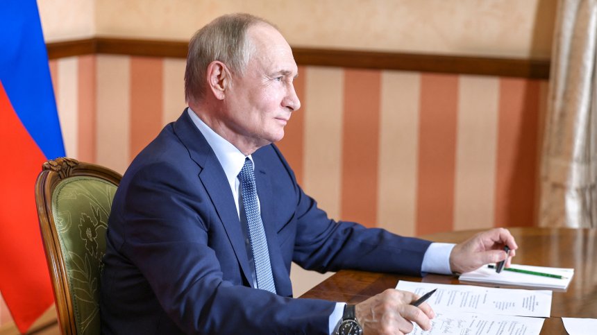 Путин и съветник на Али Хаменей обсъдиха напрежението в Близкия изток и ядрената програма