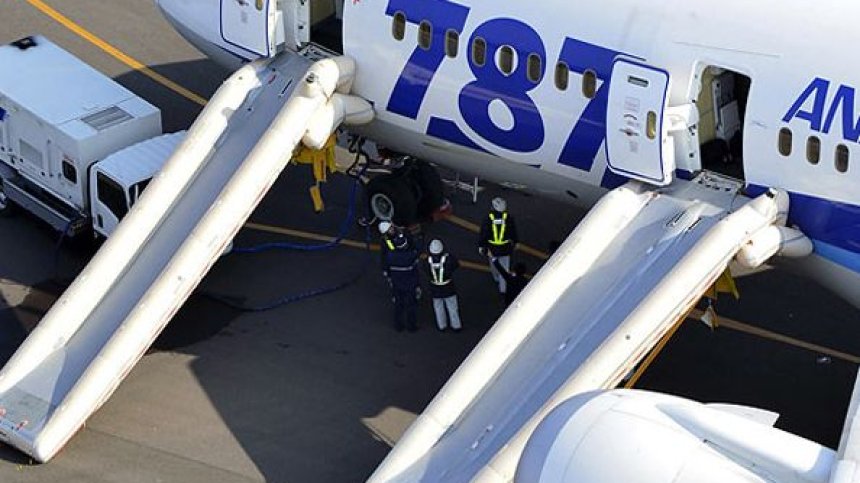 Boeing спря доставките на 787 Dreamliner