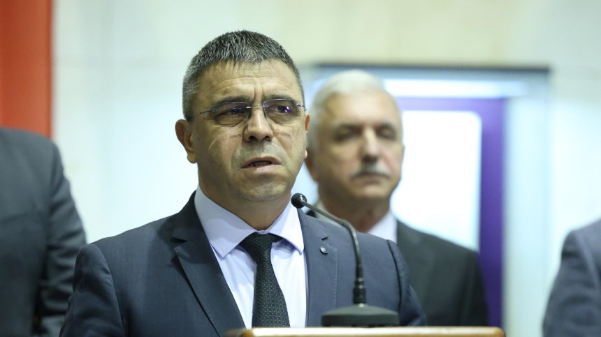 Министър Атанас Илков е оптимист за заплатите на полицаите