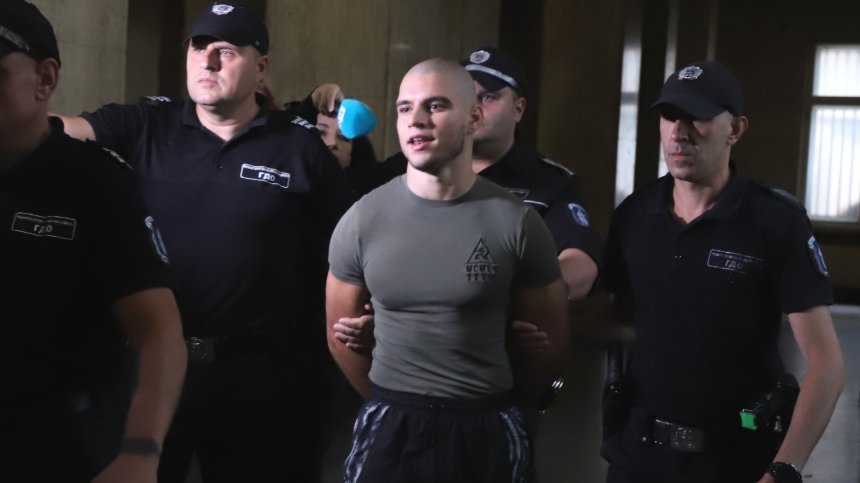 Прокурорският син от Перник обратно в ареста, от обвинението искат най-тежката мярка