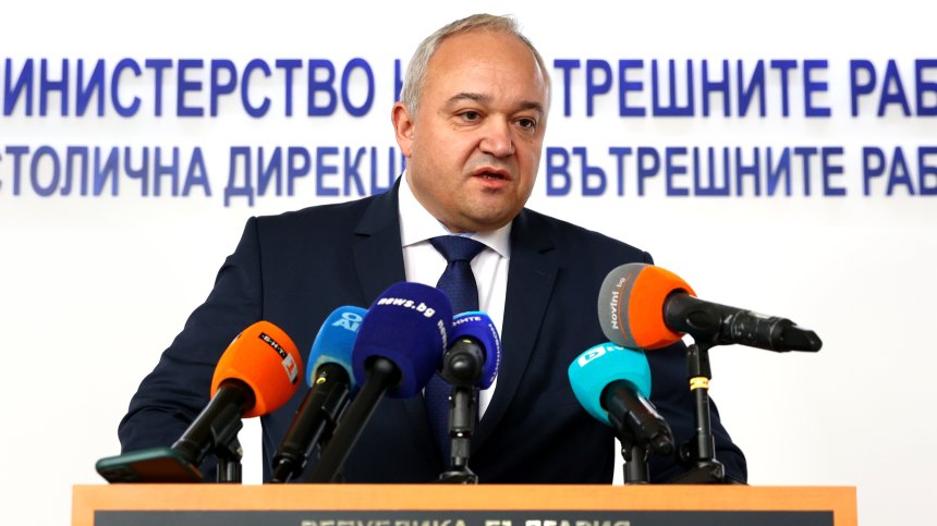 Министър Демерджиев: Изпратили сме над 80 души да помагат в Турция