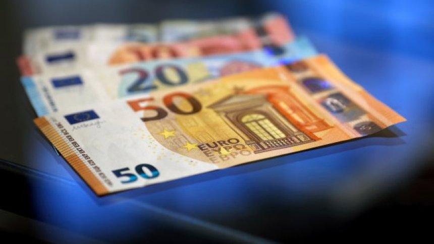 Потокът на влезлите в България чуждестранни инвестиции се свива с 64%