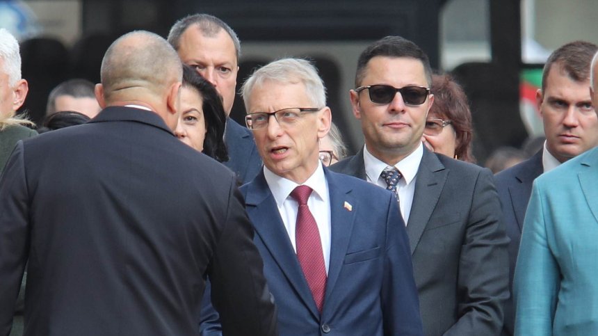 Денков: Труден въпрос е дали ще има машини, искам оставката на зам.-шефа на ДАНС
