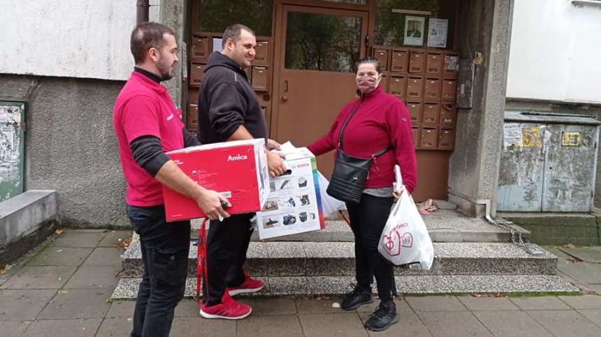 ЧЕЗ пое сметките за ток и осигури електроуреди на семейства с деца в риск