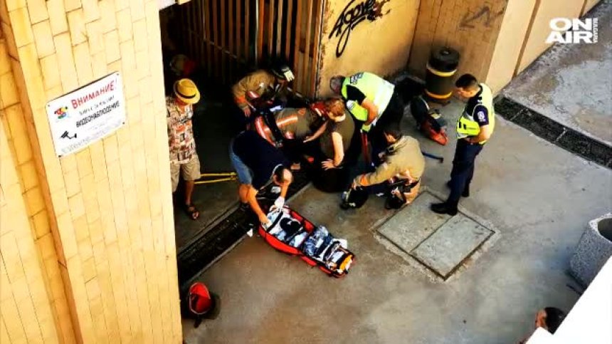 Проверяват всички подлези в София, след като жена пропадна в шахта