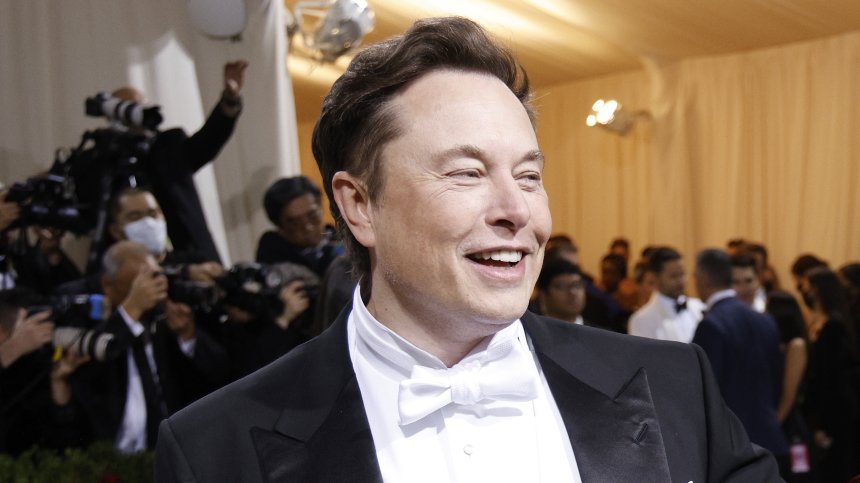 В подкрепа на достъпа до информация: Мъск осигури безплатен интернет за иранци