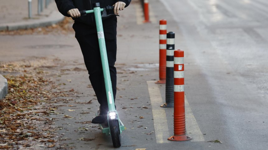 Полицията в Плевен погна водачите на електрически тротинетки