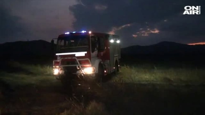 Автомобил изгоря до основи на AМ "Тракия"