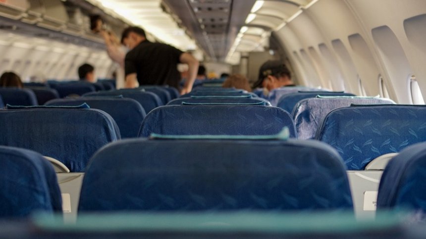 Сигнал на 112 от Пловдив отклони самолет София - Лондон, ескортираха го изтребители