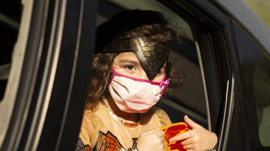 Тома Белев: Със забраната за Хелоуин кметът на Елин Пелин наруши Конституцията