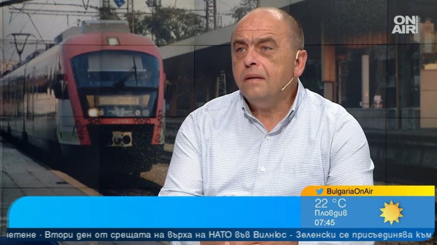 От БДЖ обясниха защо закъсняват влаковете и как осигуряват комфорта на пътуващите през лятото