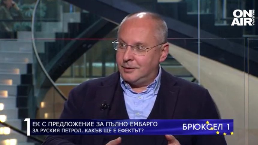 Станишев: Дебатът за военната помощ за Украйна е театрален
