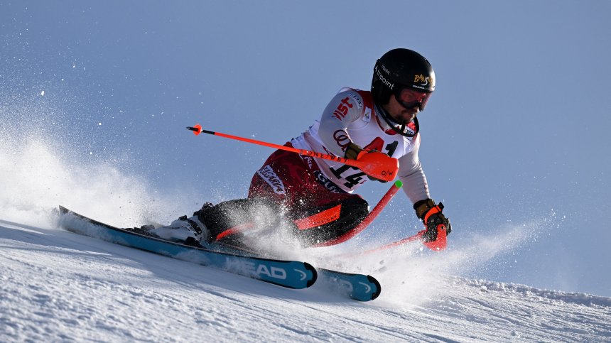 Алберт Попов завърши в Топ 10 на ски слалома в Гургл