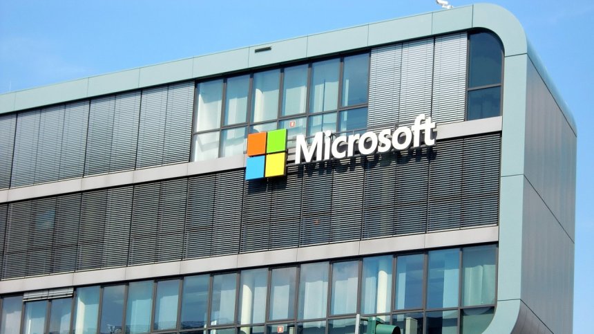 Microsoft може да измести Apple от лидерската позиция