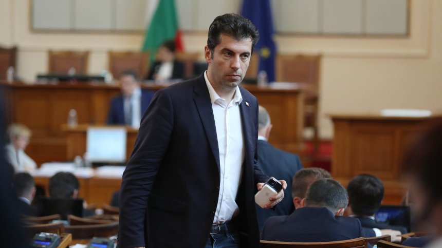 Петков поиска незабавна смяна на КЗК, ще търси подкрепа от ГЕРБ за нов закон