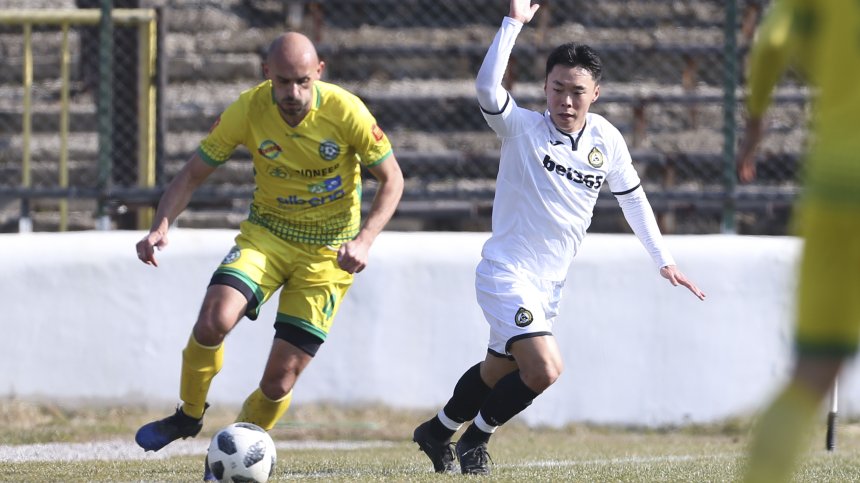 10 от "Добруджа" с впечатляващ обрат срещу "Славия" за първа победа след завръщането в А група