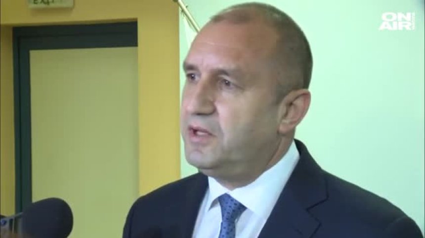 Редица казуси пред лидерите по време на срещата на върха на НАТО