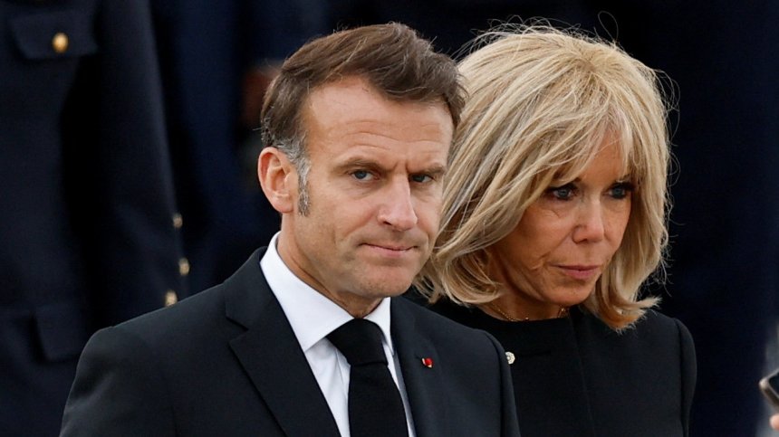 Удари ли Брижит съпруга си - Еманюел Макрон, преди официална визита (+ВИДЕО)