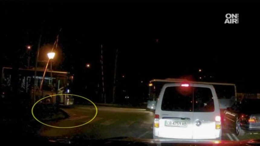 Пловдивчанка падна и лежа безпомощно на булевард в града 