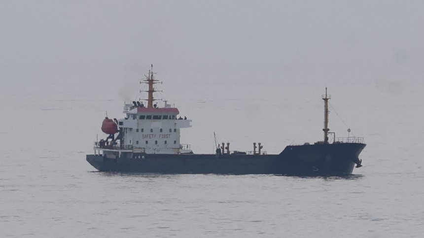 Южна Корея стреля по севернокорейски кораб, пресякъл морската граница