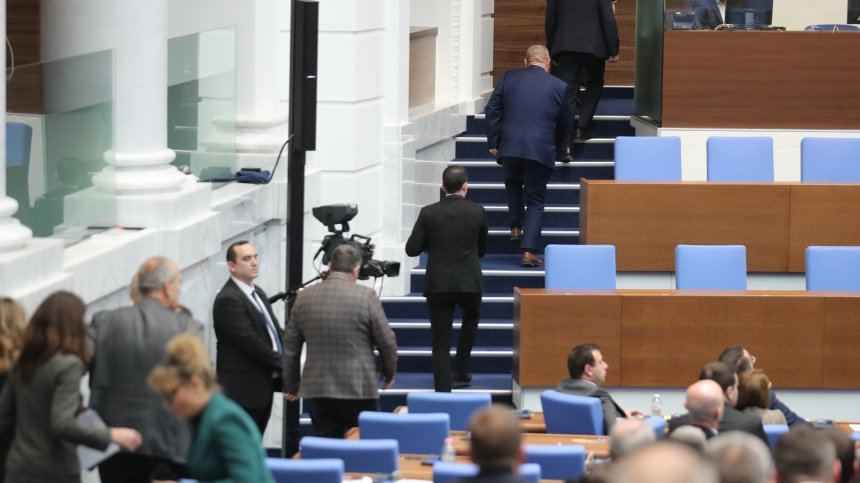 Прокуратурата обвини депутат в сексуално посегателство над дете в Бистрица