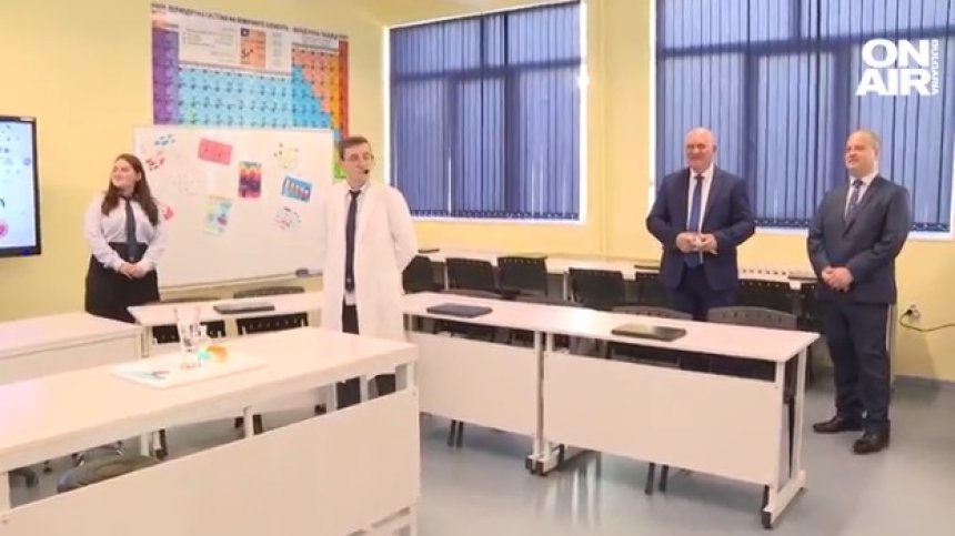 Министър Цоков: Ножицата между отличните ученици и тези с ниски резултати се отваря