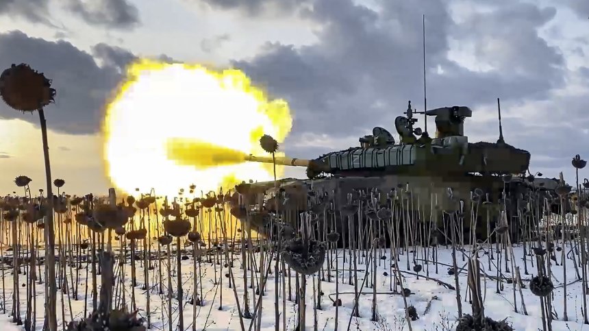 Горещи сражения при Бахмут, украинските военни отблъснали серия руски атаки