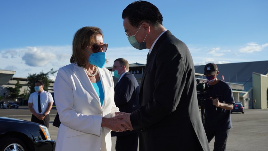 Пелоси: Китай не може да попречи на световни лидери да посещават Тайван