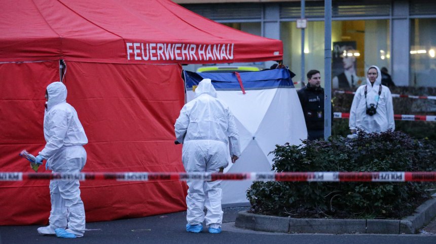 Имал ли е съучастници екстремистът от Германия, погубил и българин