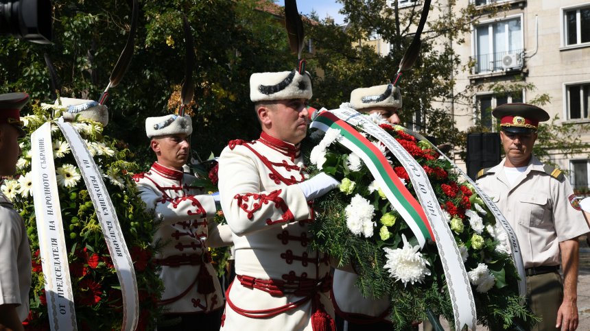 "Аз съм българче": Деца и родители почетоха Съединението в София (ВИДЕО)