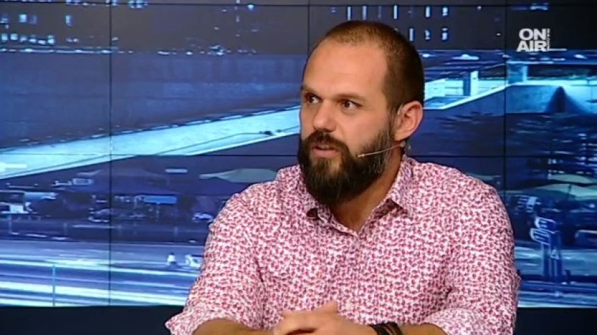 Геополитически игри: Ще помири ли Макрон Русия с Украйна и ЕС?