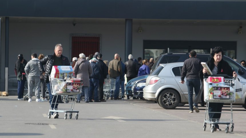 Влизат в сила новите "зелени коридори" за възрастните&nbsp;