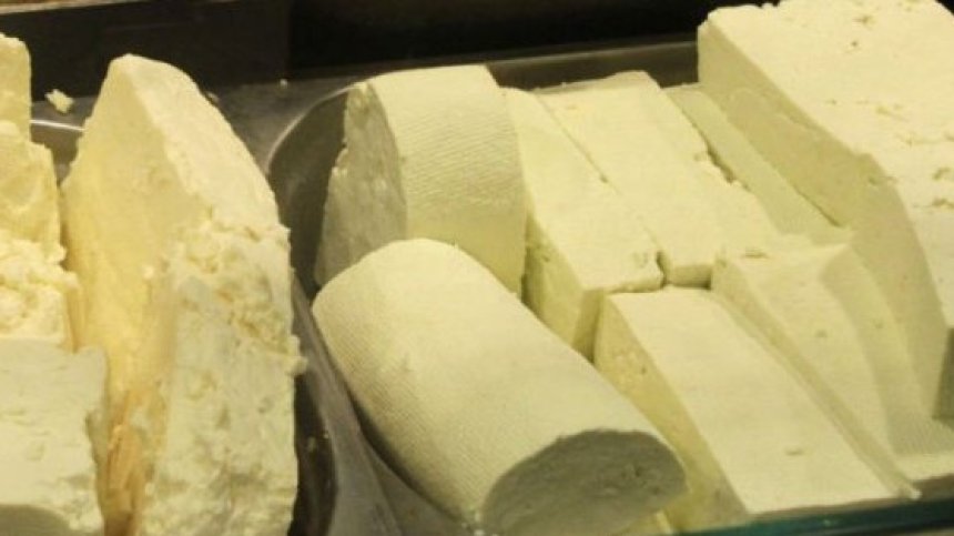 Млякото не е мляко, а сиренето не е сирене &ndash; какво купуваме от магазините?