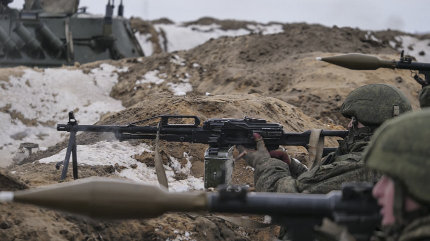 Прехвърляне на военна техника и внезапна проверка на армията на Беларус
