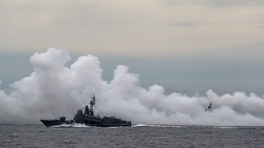 Русия унищожи две украински моторници край Змийския остров в Черно море
