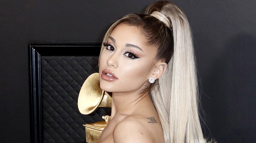 Ариана Гранде и Джъстин Бийбър обвинени, че са подкупили "Билборд"