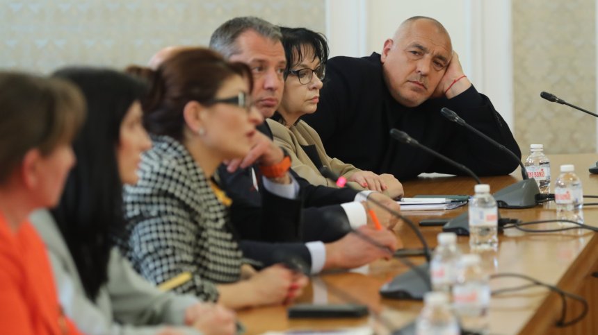 ГЕРБ решава дали ще продължи да участва в управлението заедно с ПП-ДБ