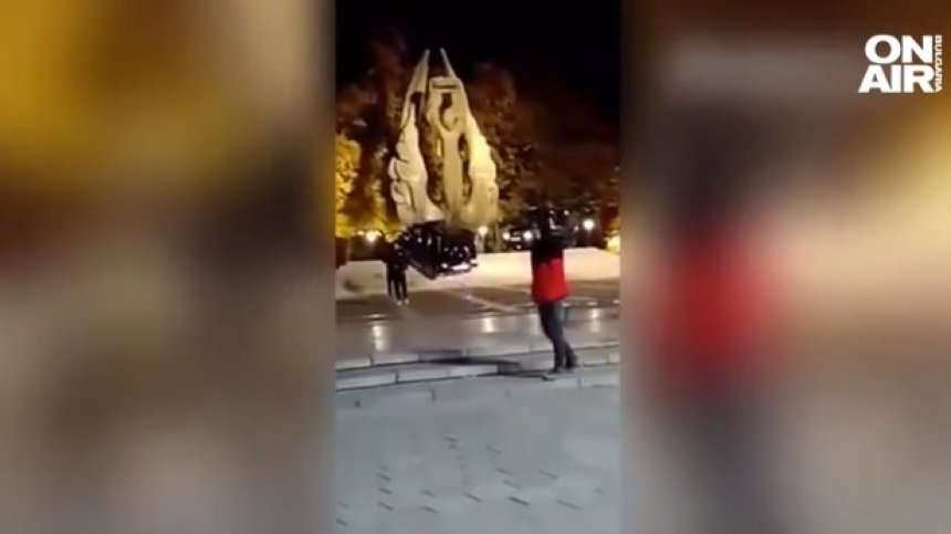 Прокуратурата се заема с шофьорите, изгаврили се с паметника на Съединението в Пловдив