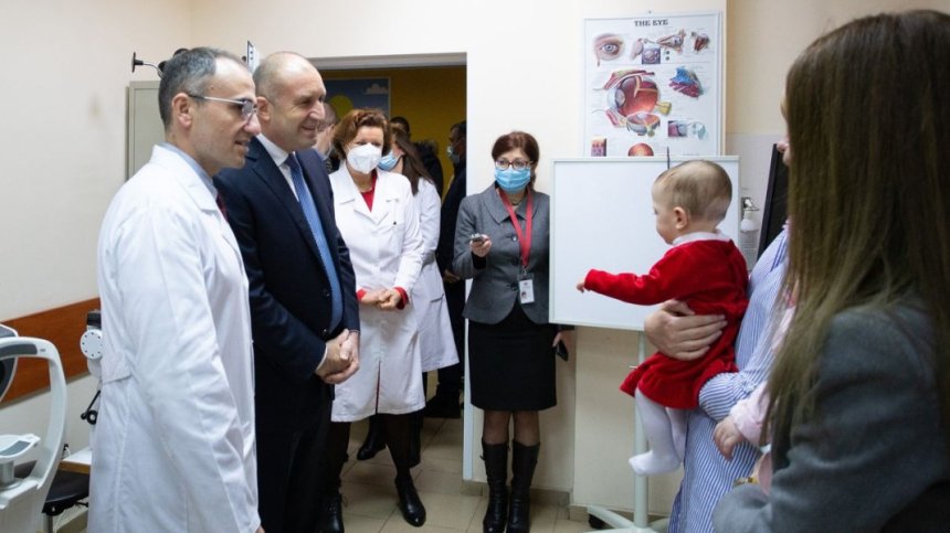 Радев даде старт на 19-ото издание на "Българската Коледа"