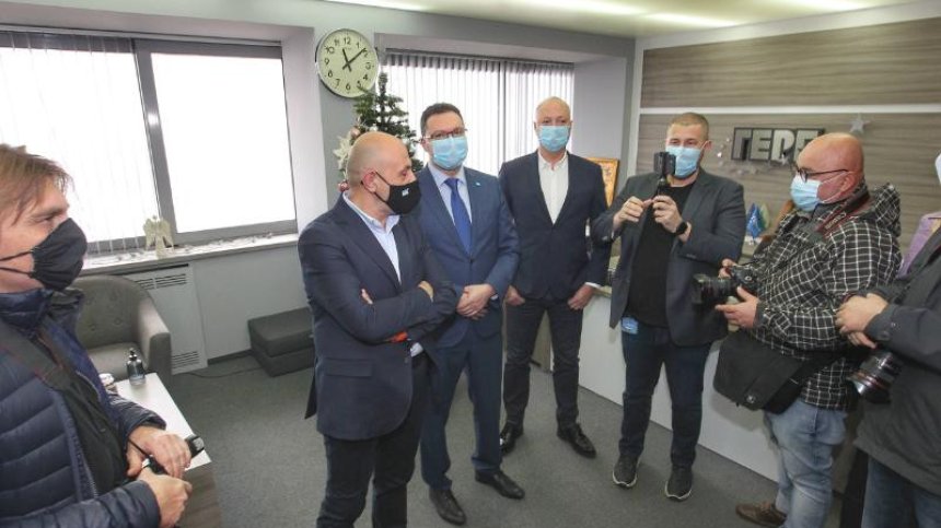 ГЕРБ: Няма никакви правни основания да освобождаваме помещенията