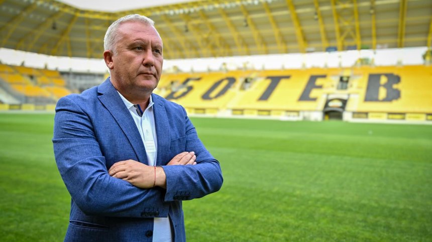 Николай Киров се завърна начело на "Ботев" (Пловдив)