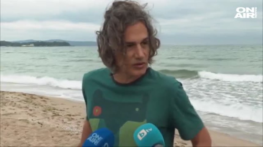 Васил Гюров спаси от удавяне баща и син, джетове тормозят хората в морето