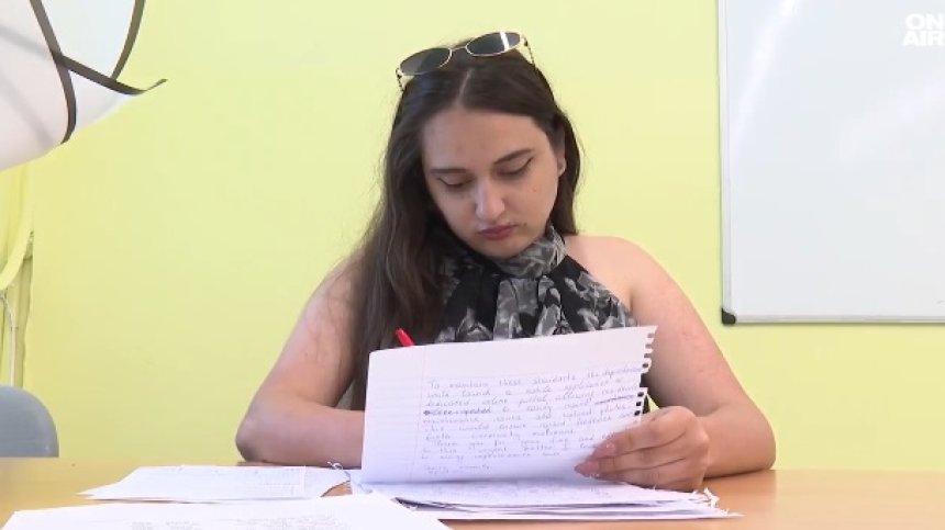 Учители очакват достойни заплати, разочароват се от реалността в училищата (ВИДЕО)