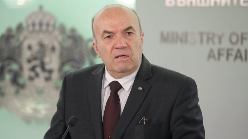 НС ще изслуша външния министър заради побоя над Християн Пендиков