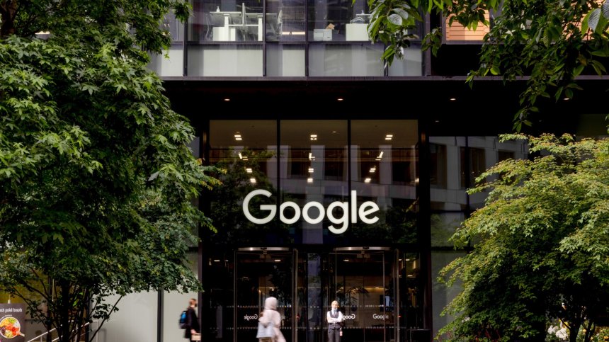 Огромна глоба за Google за злоупотреба с пазарна мощ