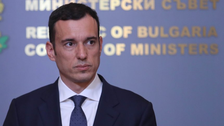 Терзиев отговори на Пеевски за имотите: "Алчна кокошка просо сънува" 