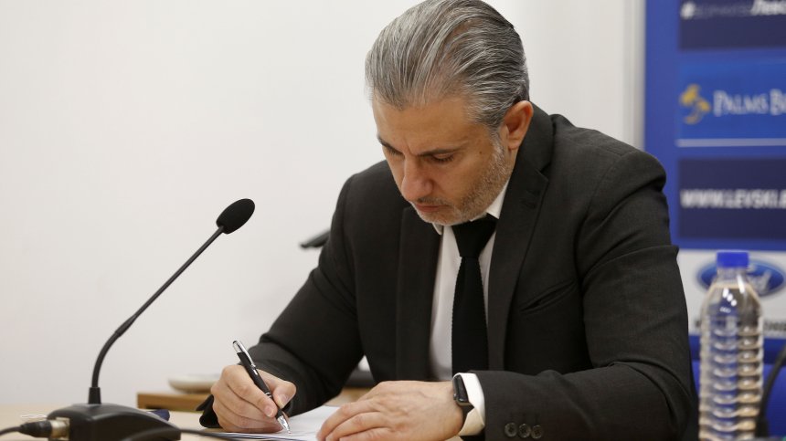 "Левски" все още търсят заместник на Павел Колев